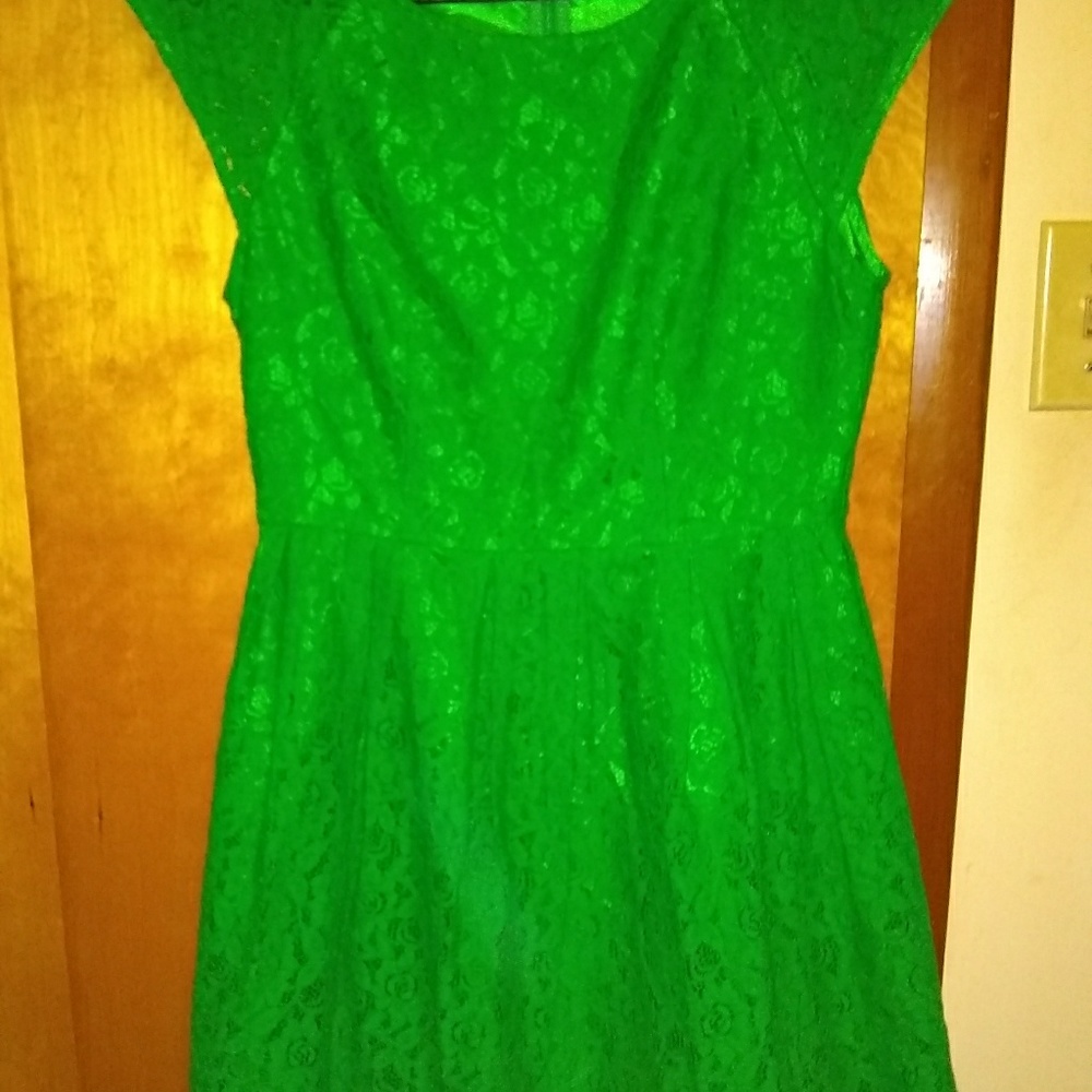 Green lace dress